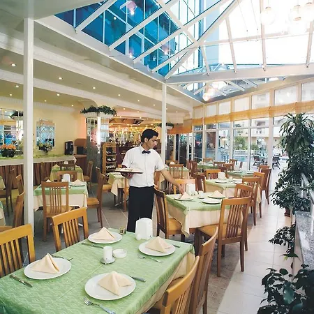 Otel Risus 2*