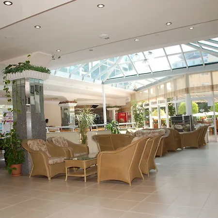 Risus Hotel 2*