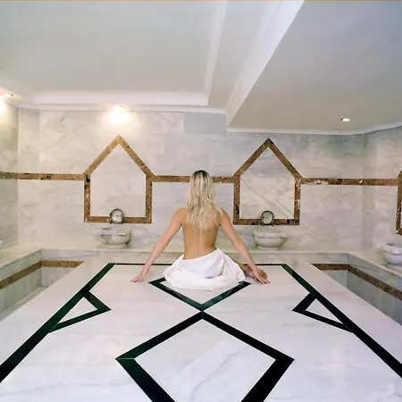 Risus Hotel 2*
