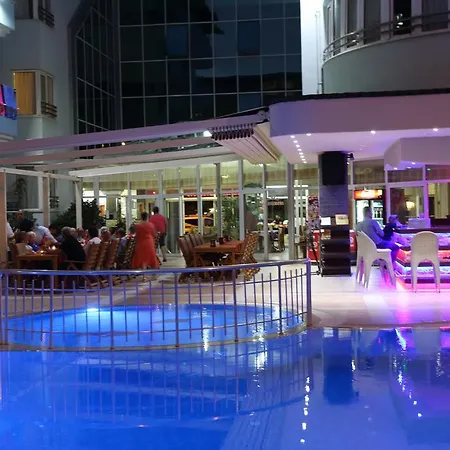 Risus Hotel