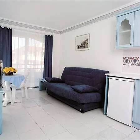 Hotel Risus 2*